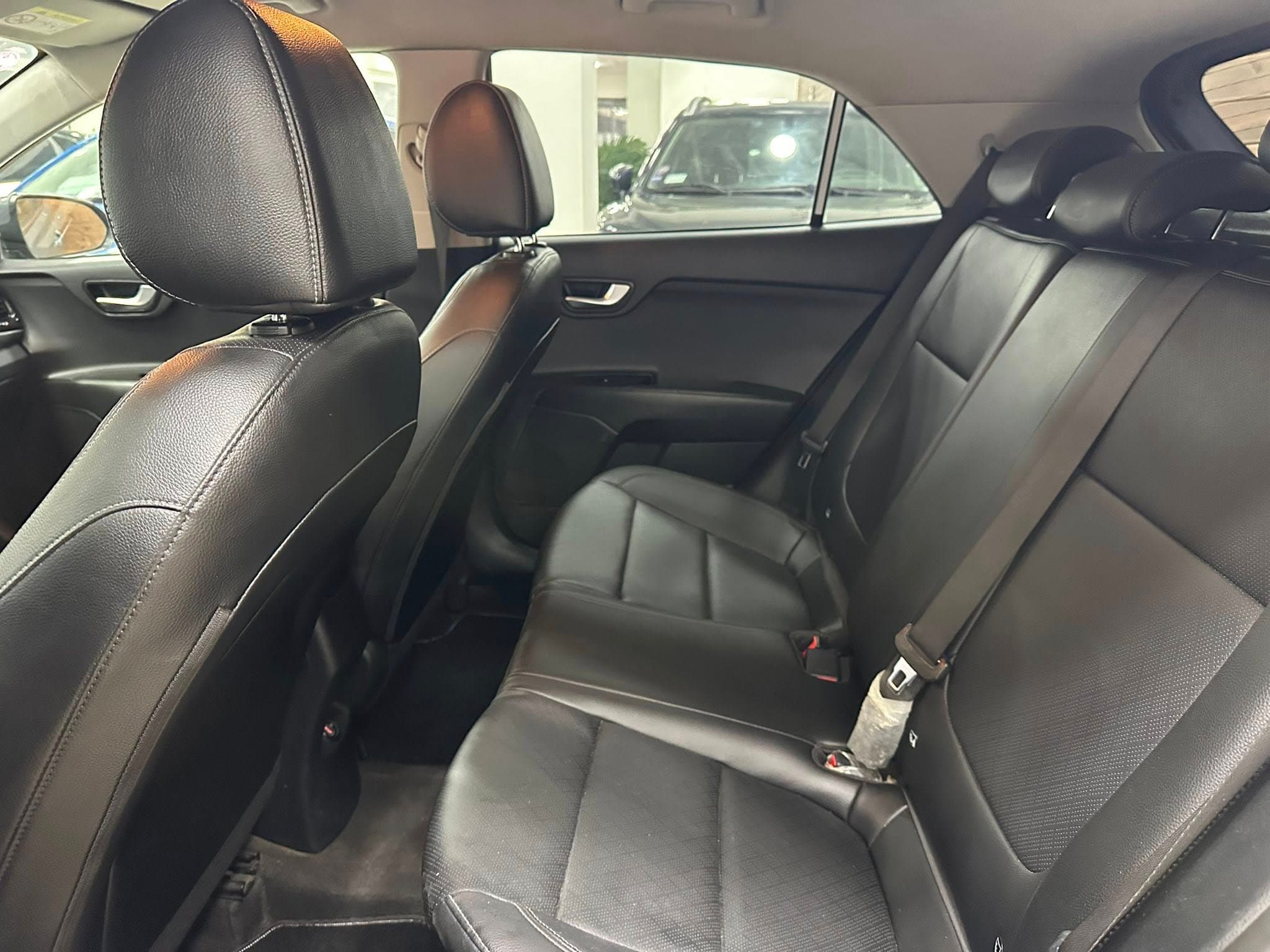 Kia rio thumbnail 10