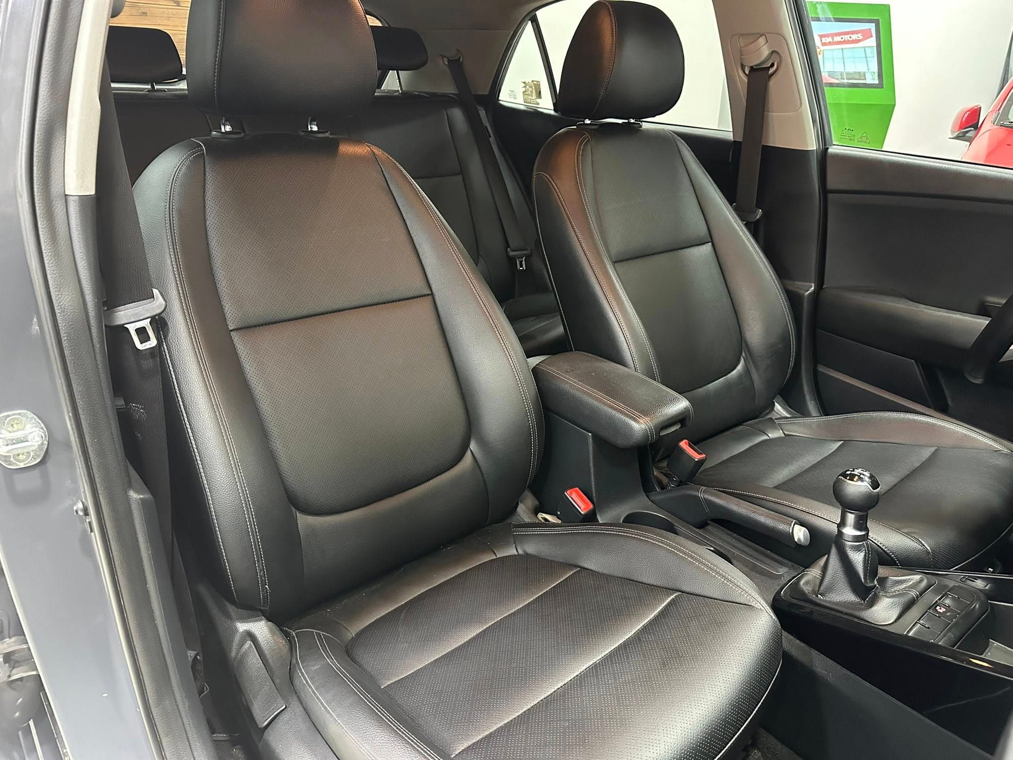 Kia rio thumbnail 12