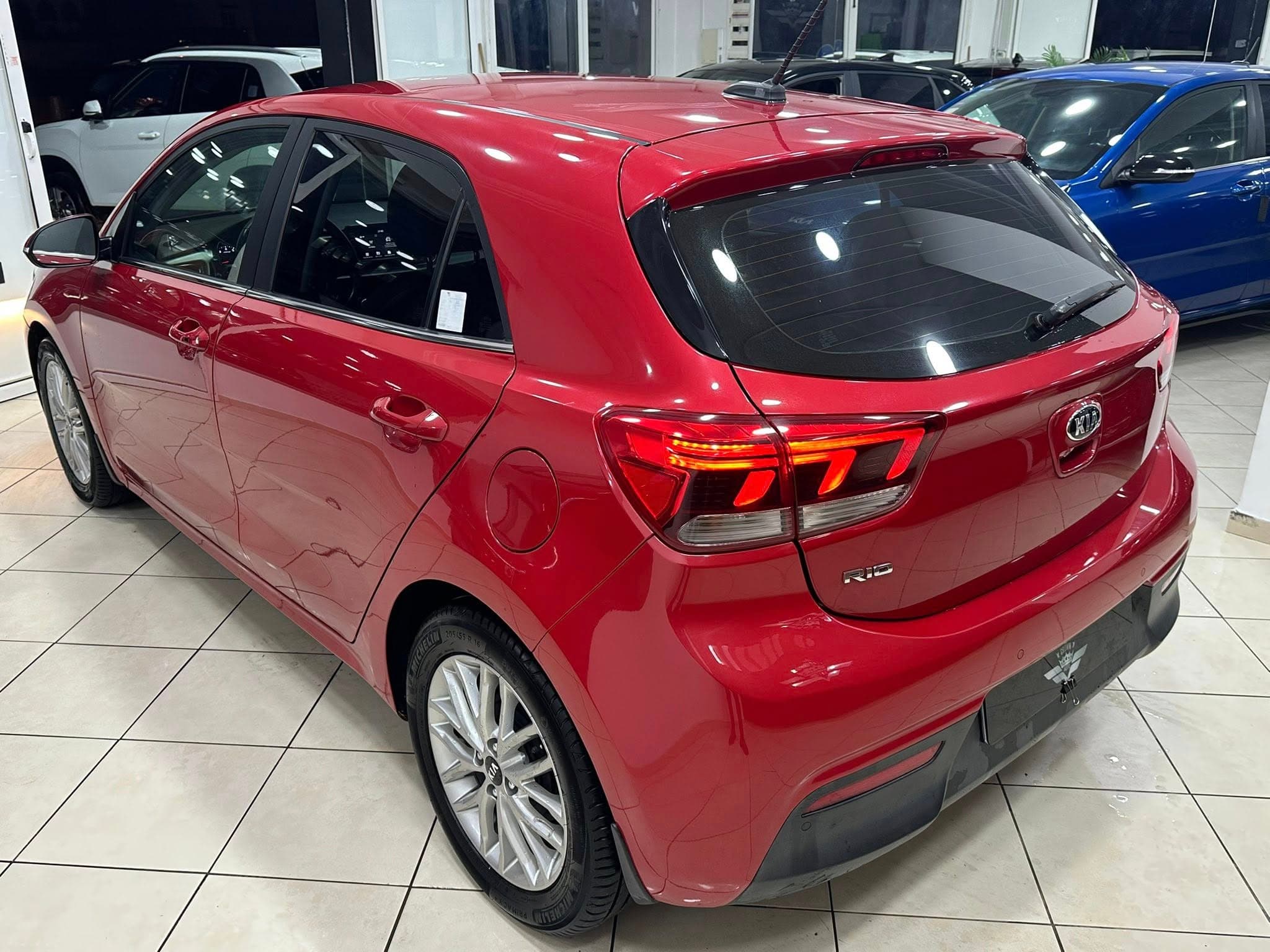 Kia rio thumbnail 12