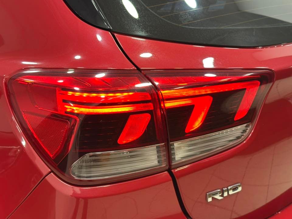 Kia rio thumbnail 13