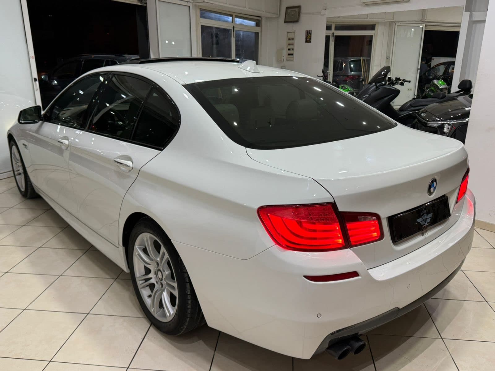 bmw series 3 thumbnail 5