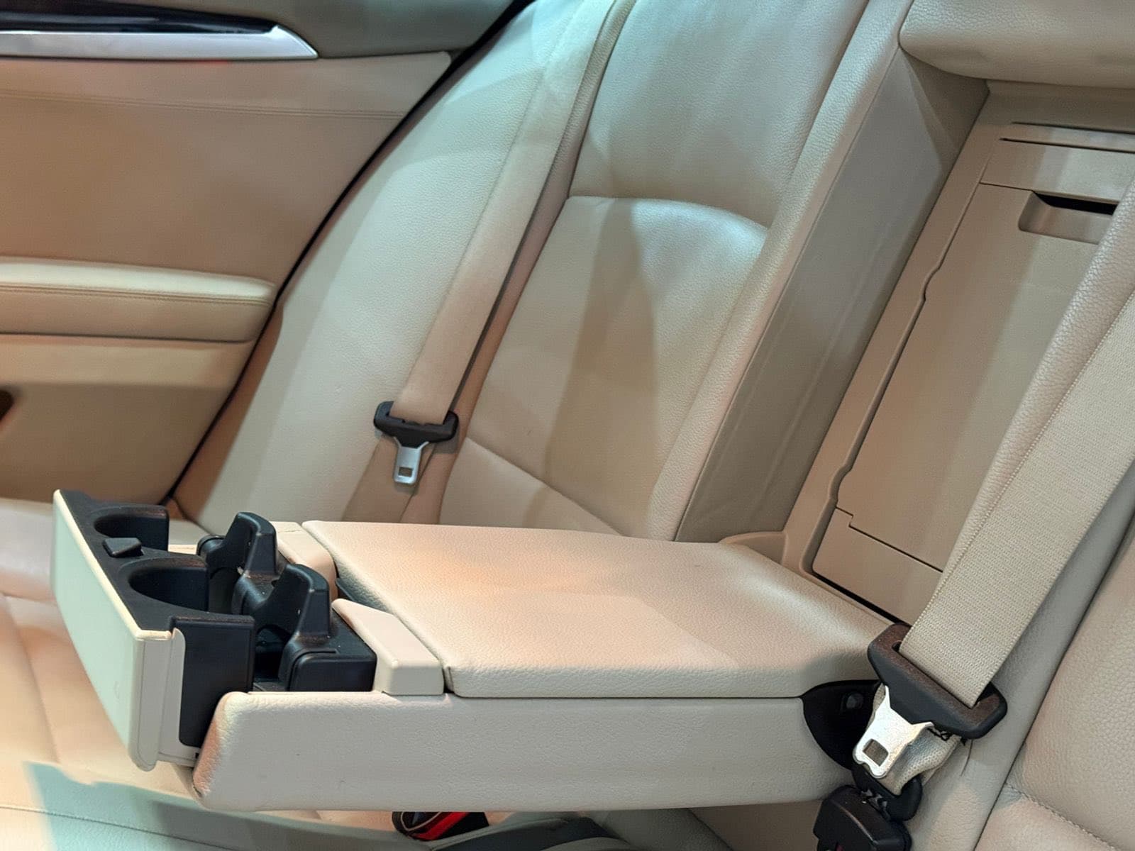 bmw series 3 thumbnail 9