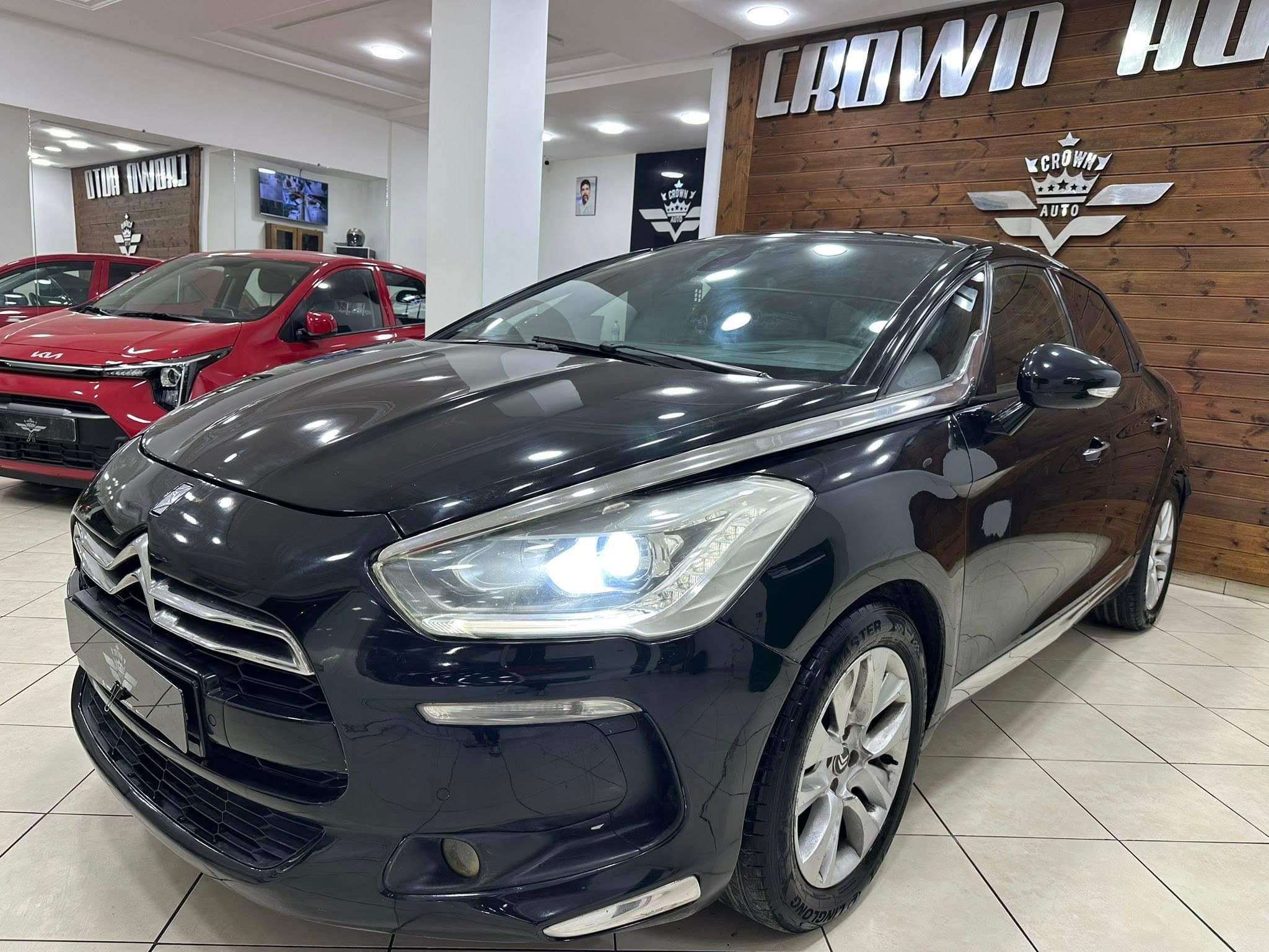 citroen DS5 E-HDI thumbnail 3