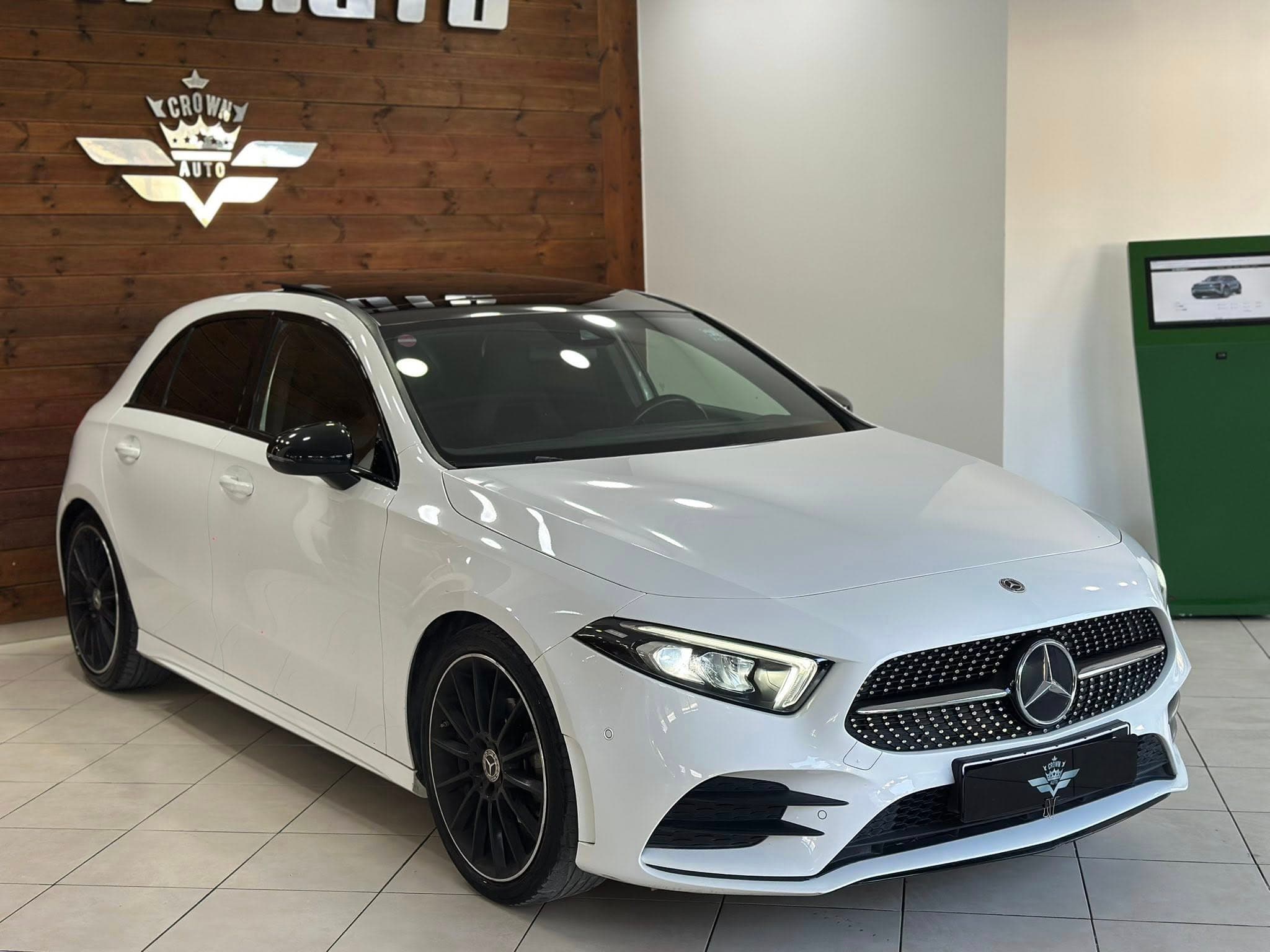 mercedes-benz A 180 kit AMG pack night  thumbnail 2