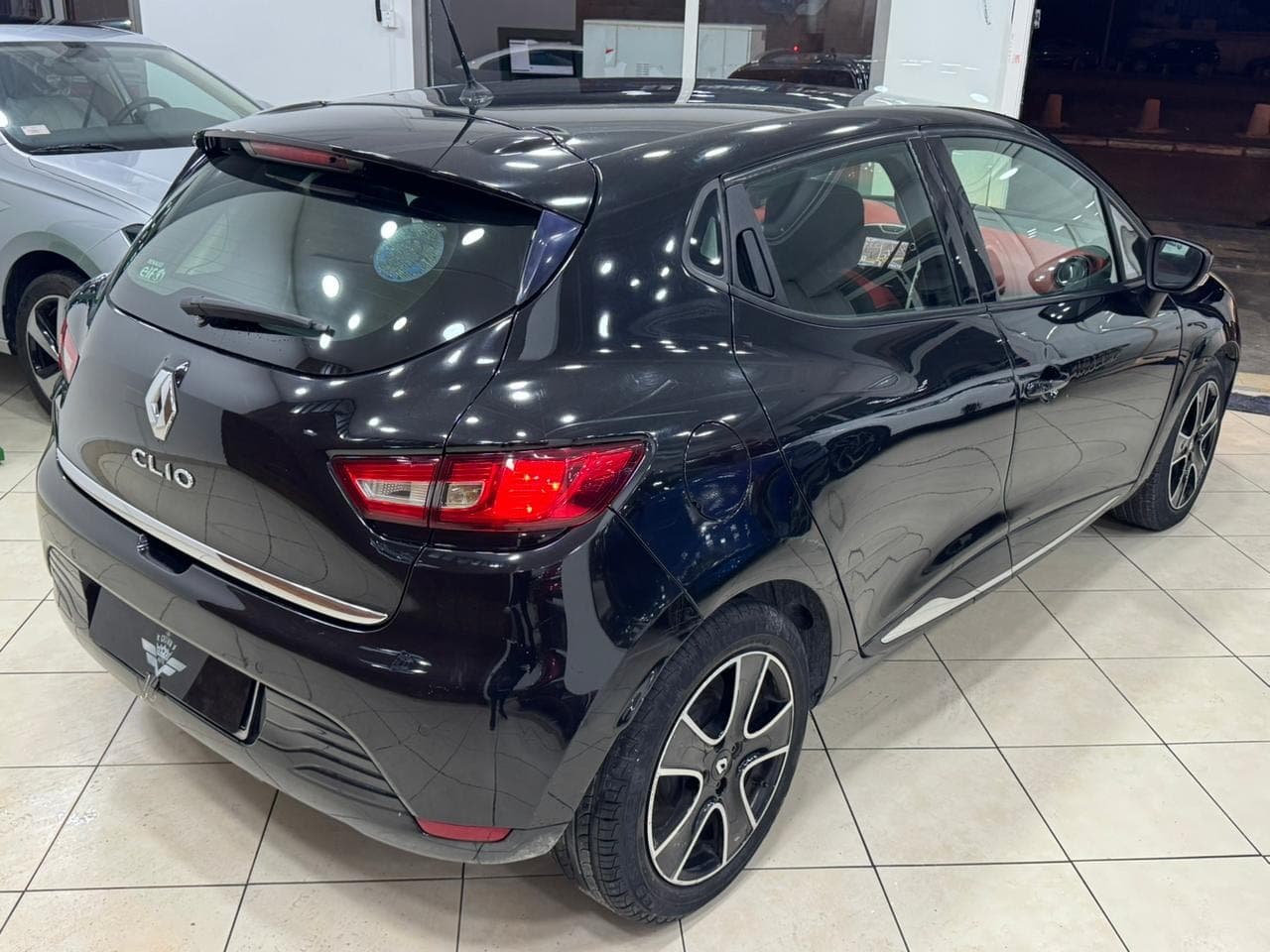 clio 4 4 cylindre thumbnail 13