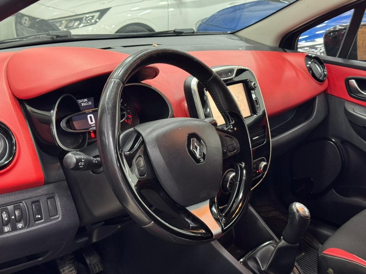 clio 4 4 cylindre thumbnail 4