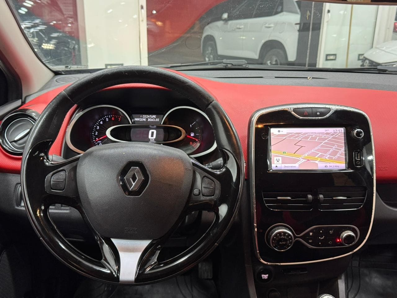 clio 4 4 cylindre thumbnail 5