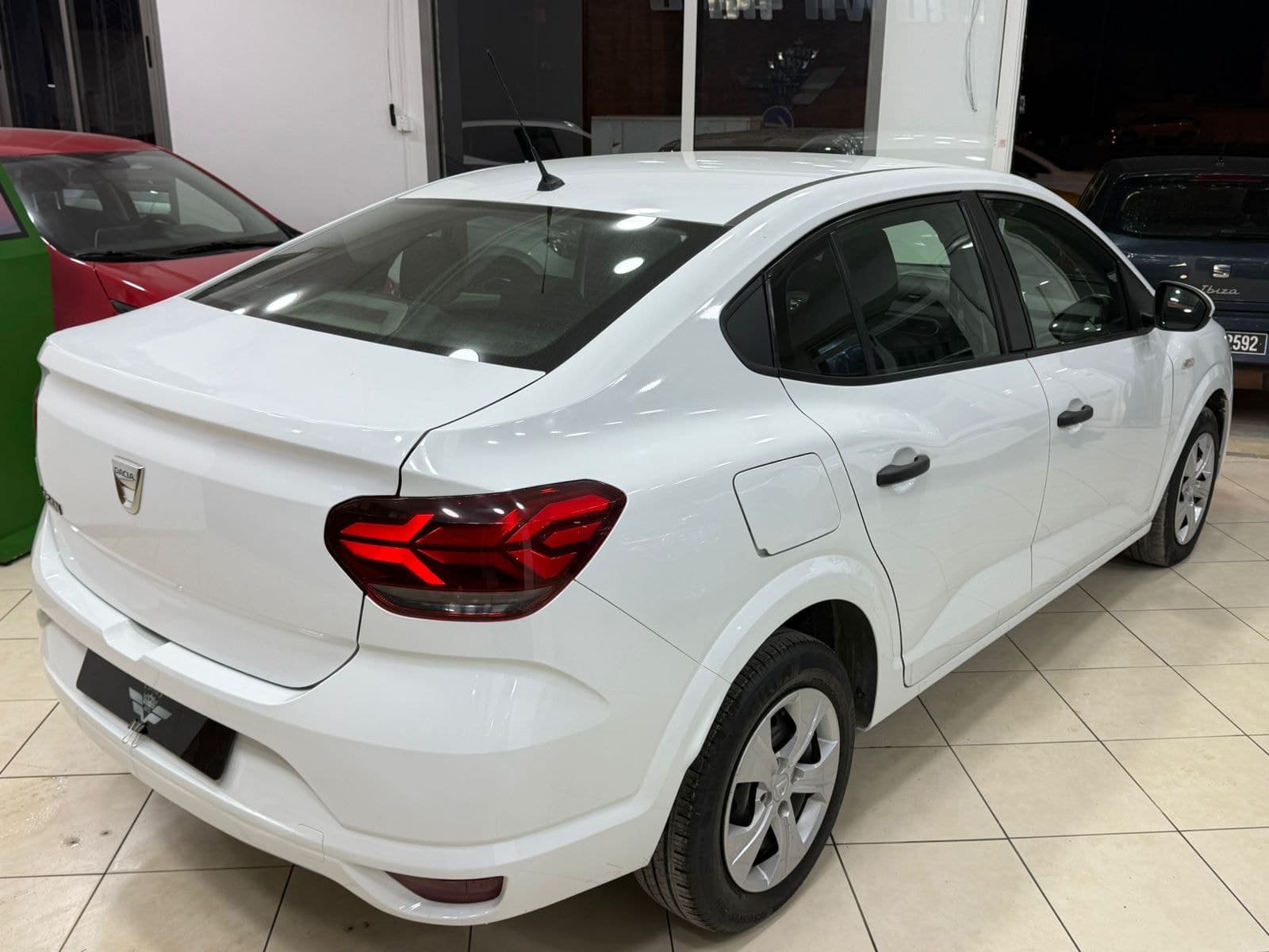 Dacia Logan thumbnail 11