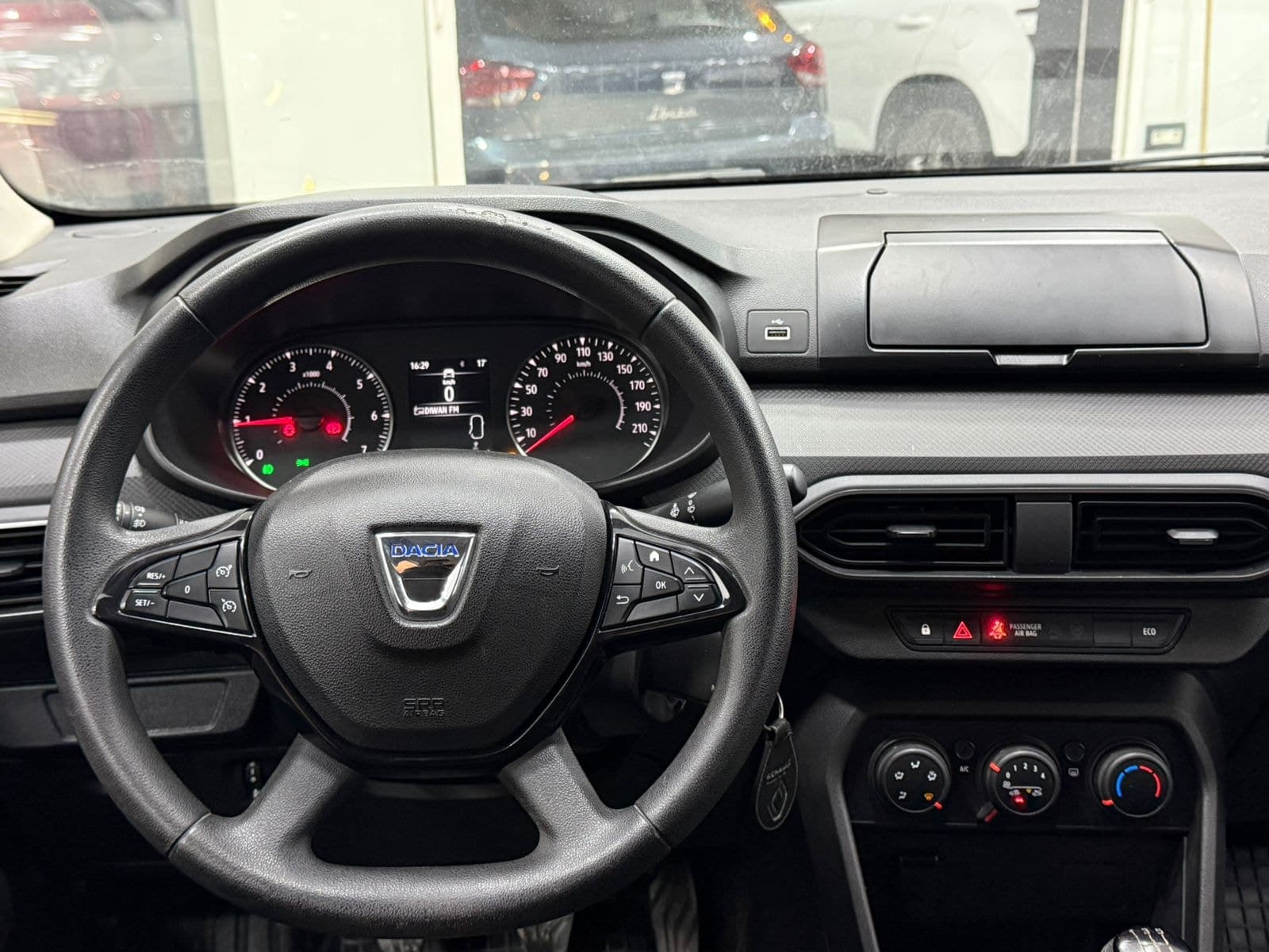 Dacia Logan thumbnail 6