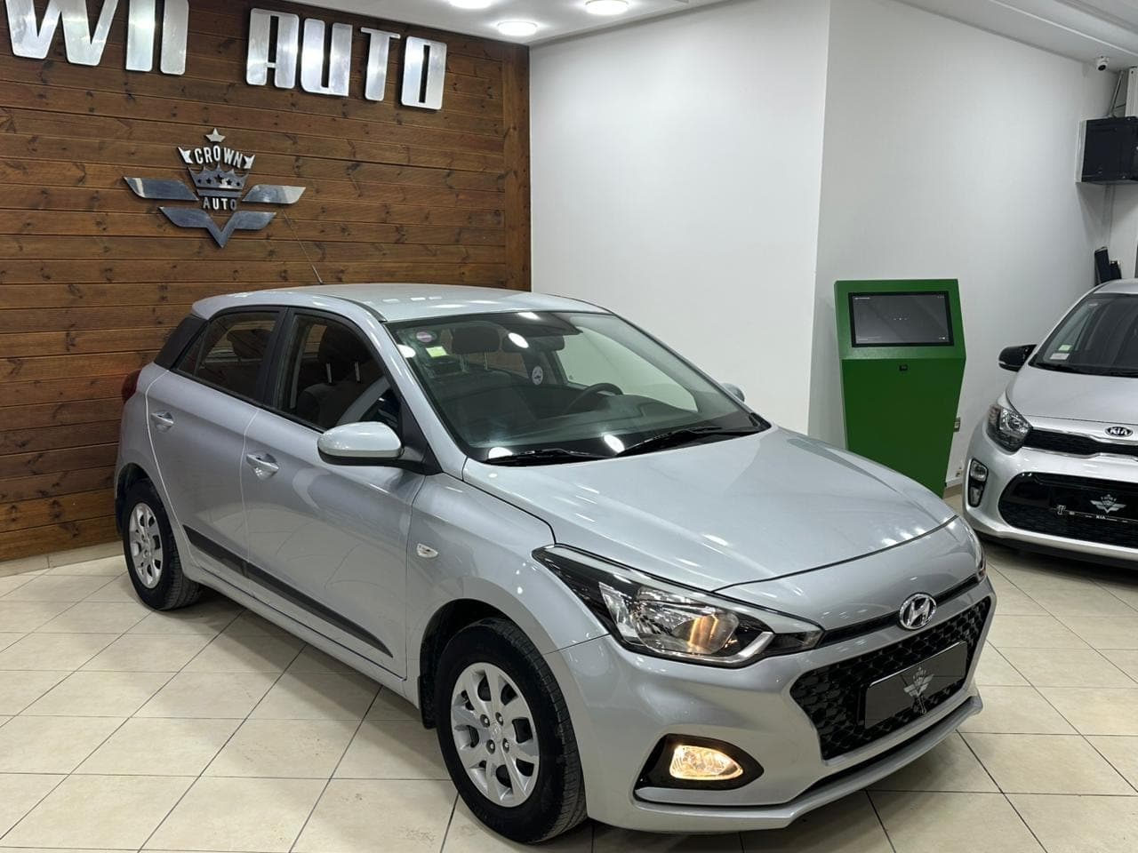 Hyundai i20 thumbnail 2
