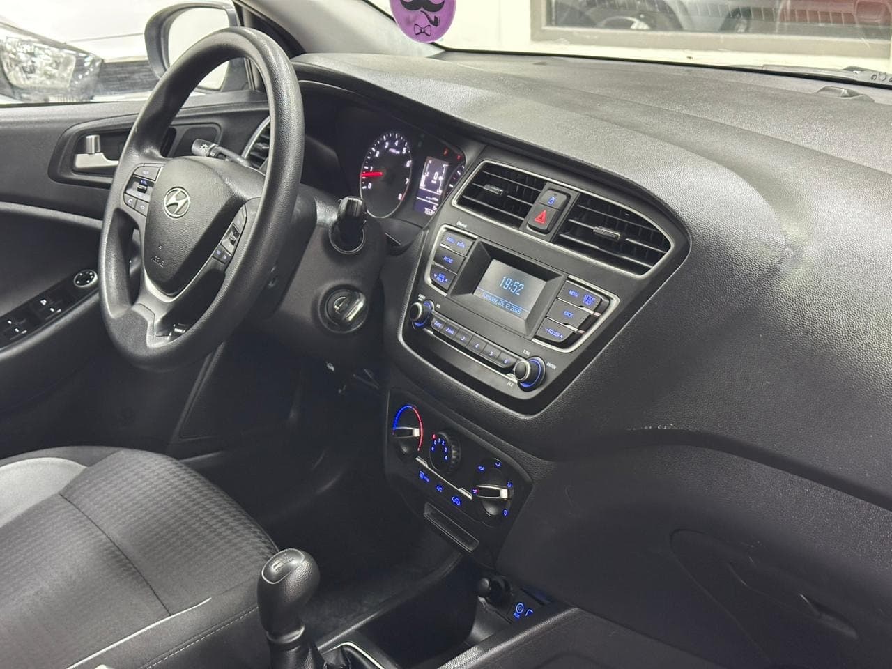 Hyundai i20 thumbnail 7