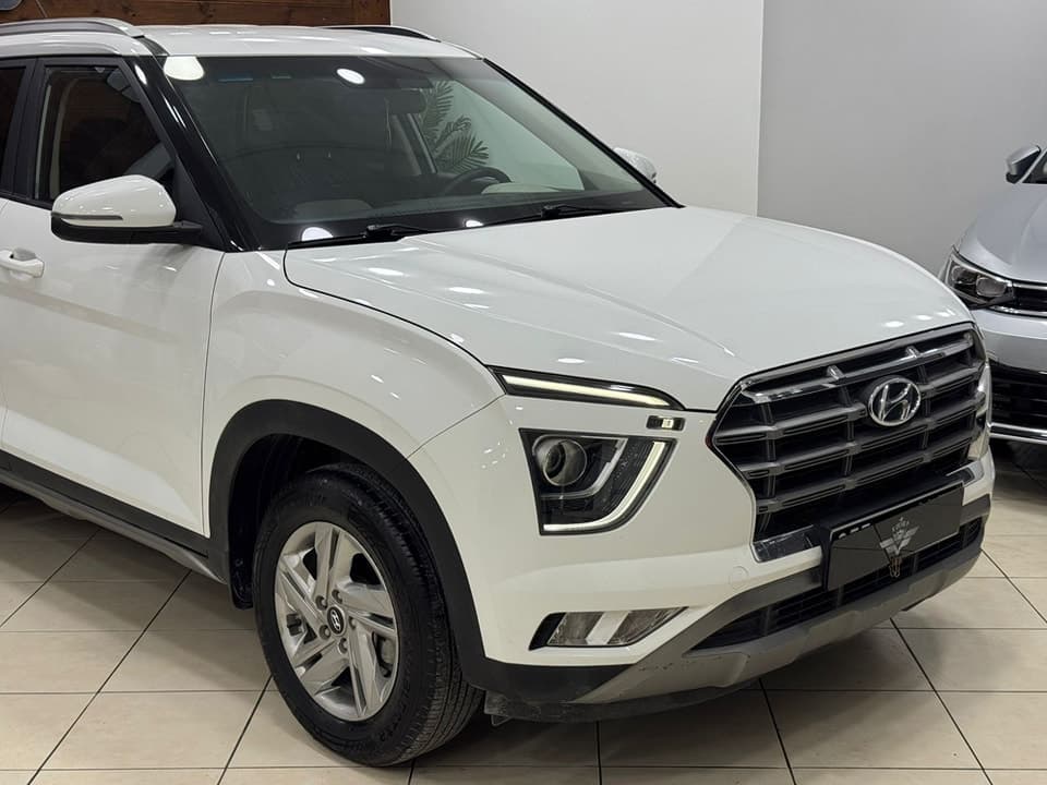 hyundai CRETA   thumbnail 4
