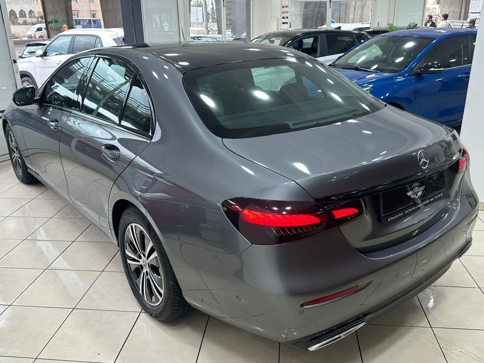 mercedes E200 D thumbnail 18