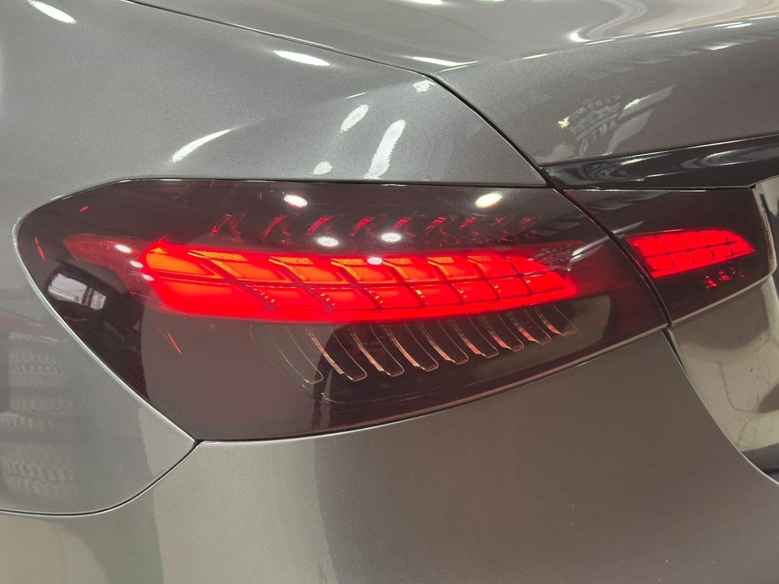 mercedes E200 D thumbnail 21