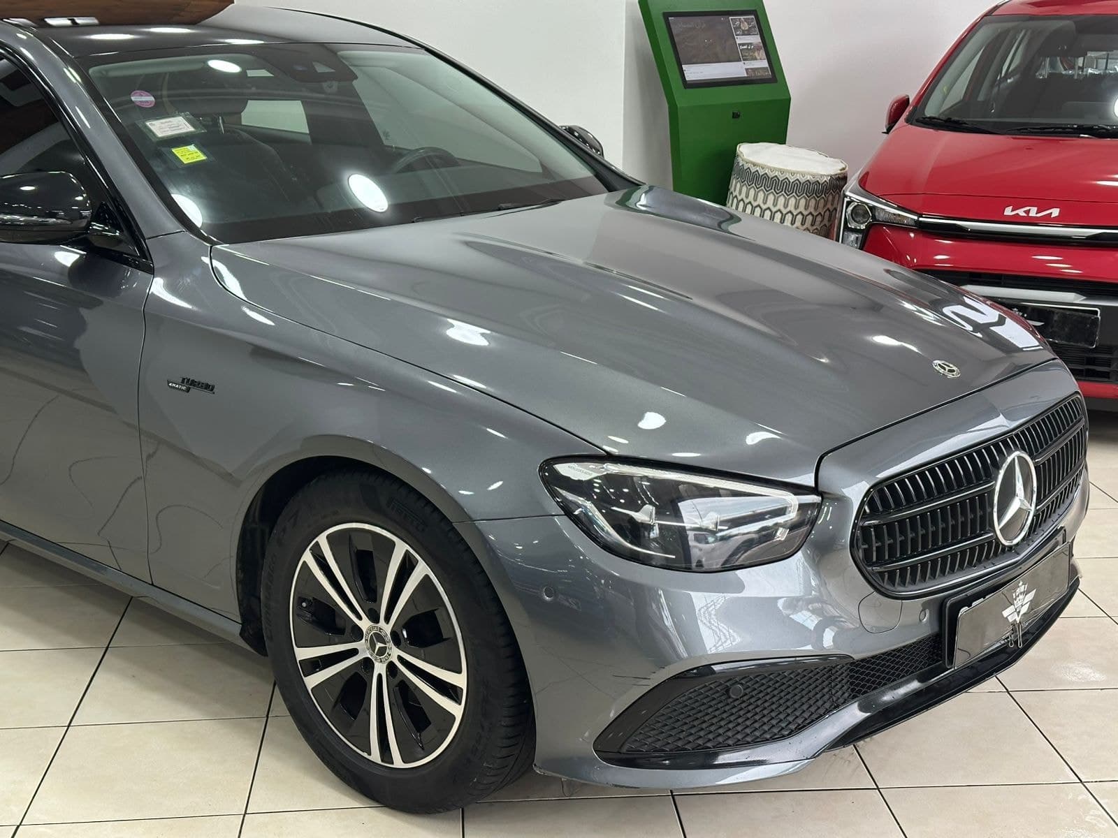 mercedes E200 D thumbnail 3