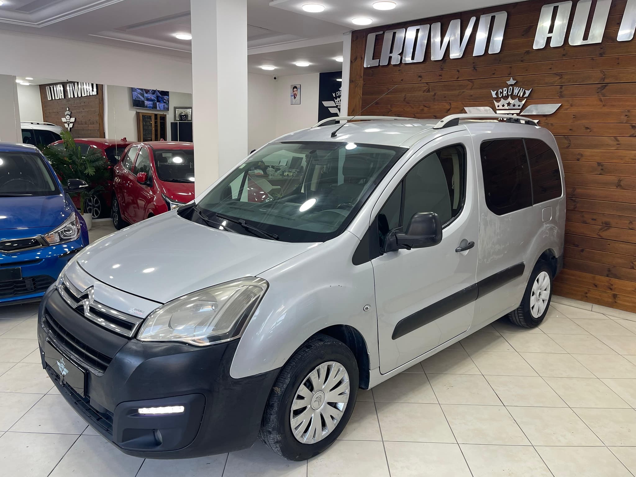  citroen B9 5 places  thumbnail 2