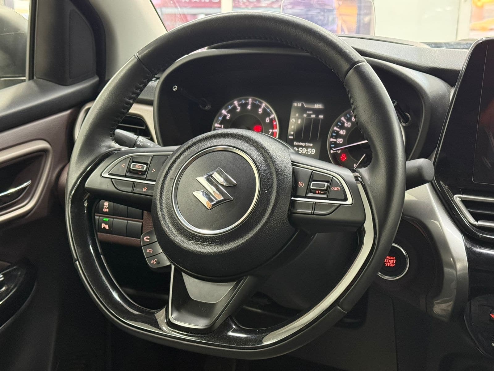 suzuki fronx thumbnail 9