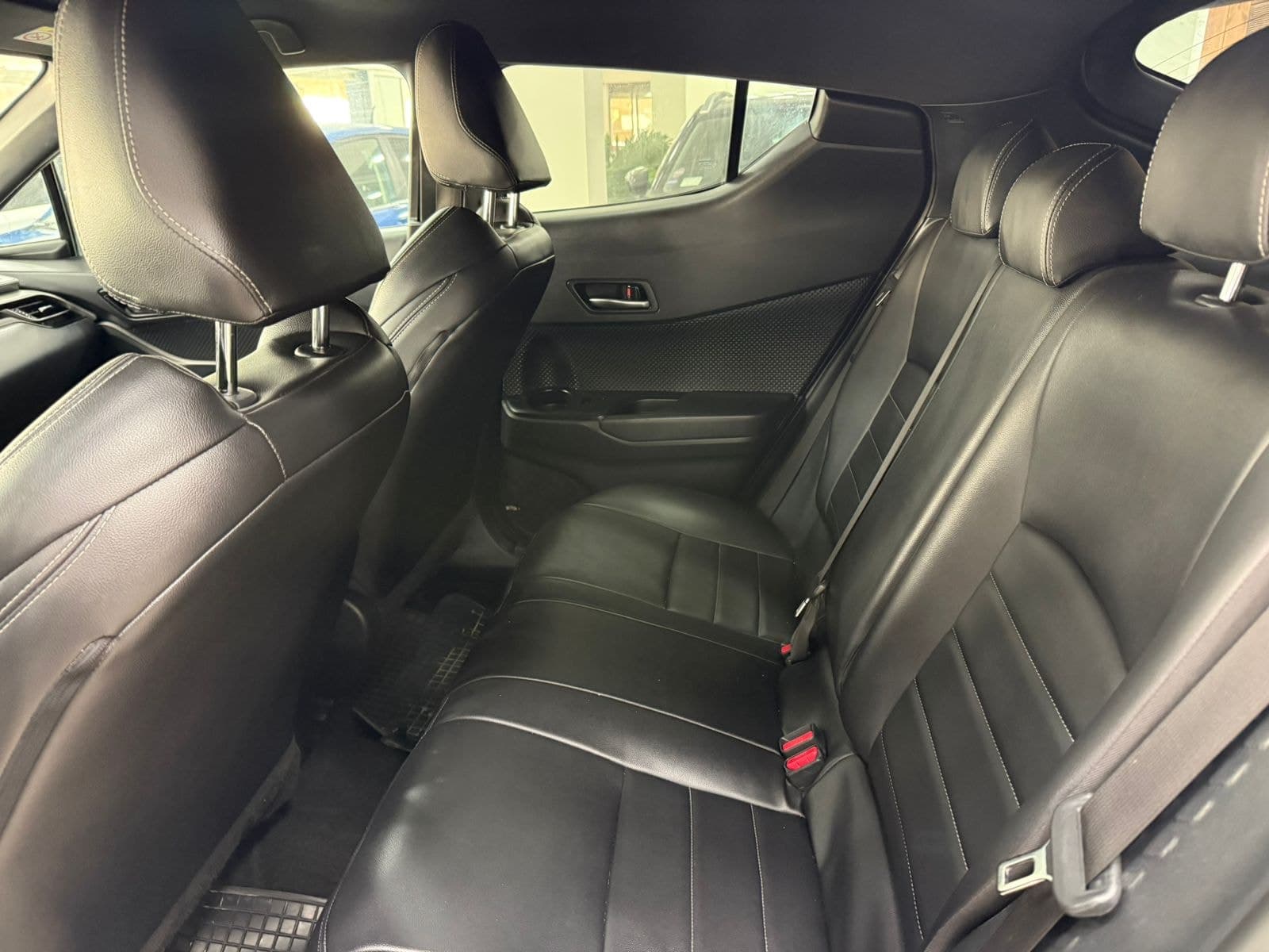 toyota CHR thumbnail 12