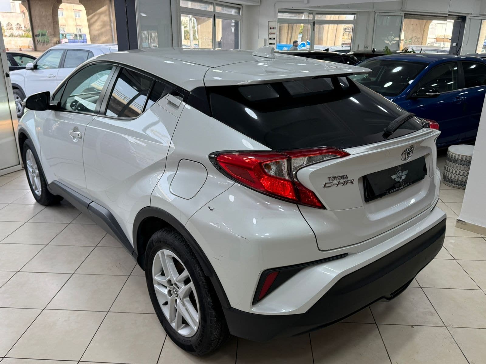 toyota CHR thumbnail 14