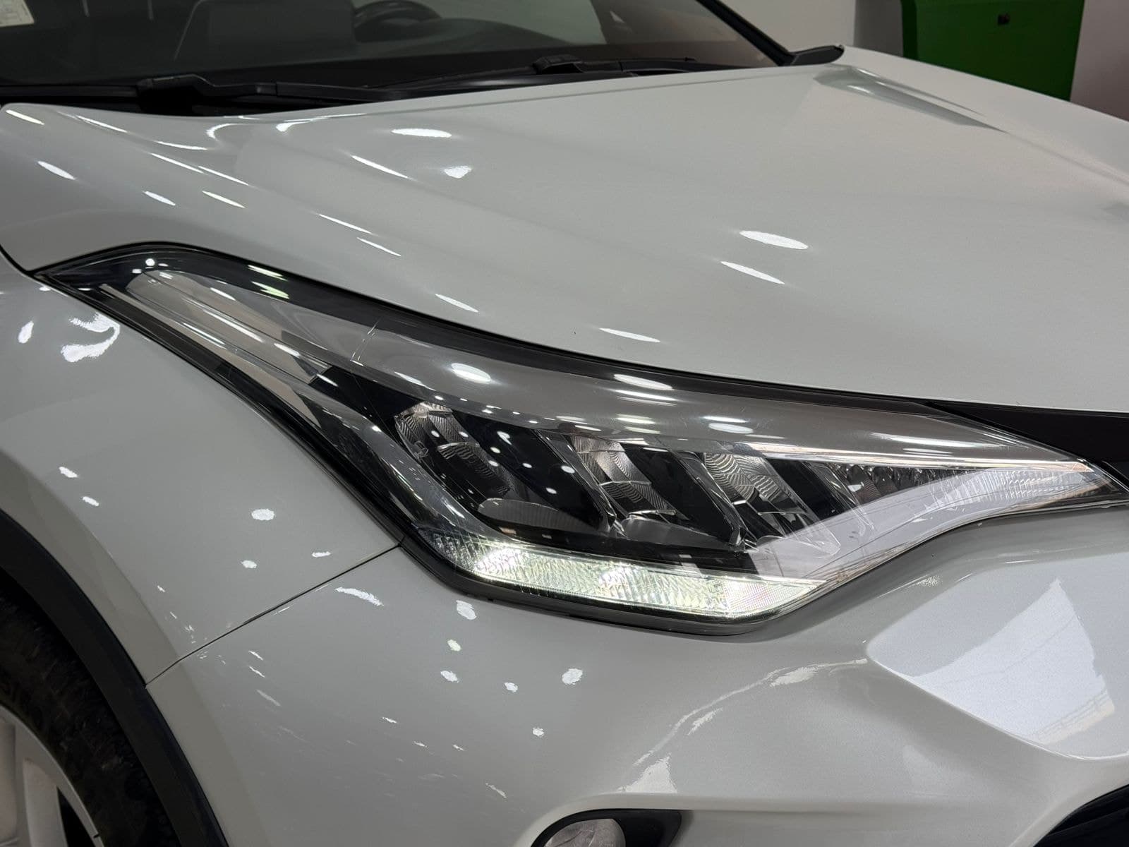 toyota CHR thumbnail 5