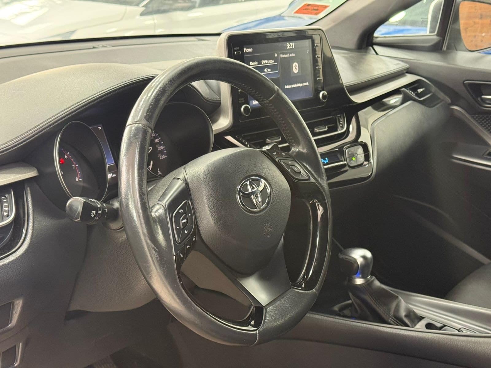 toyota CHR thumbnail 6