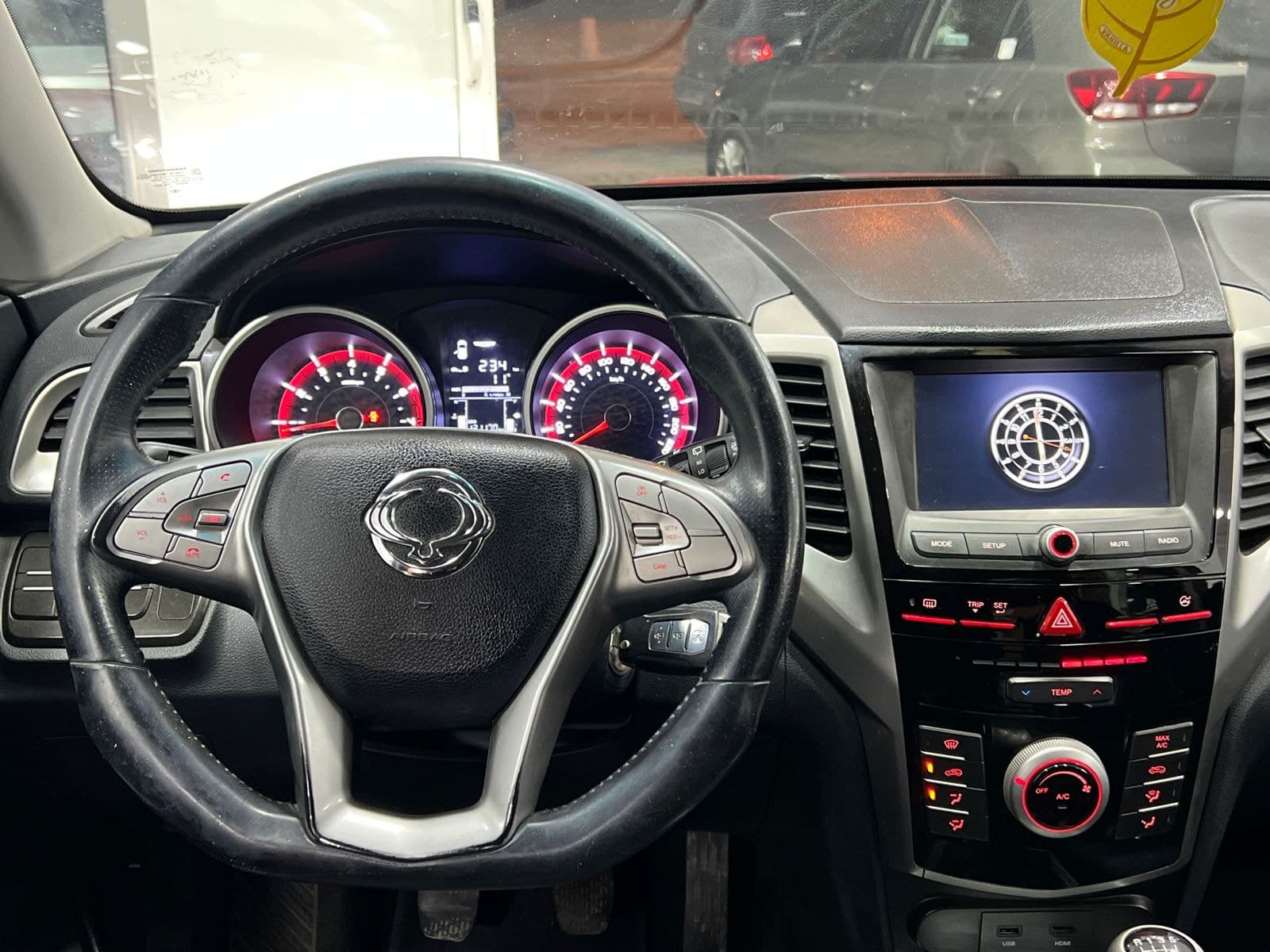  Ssang Yong Tivoli thumbnail 6