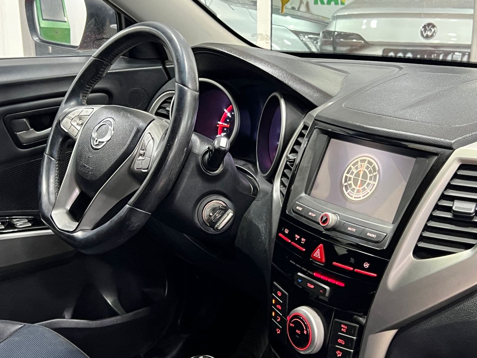  Ssang Yong Tivoli thumbnail 8