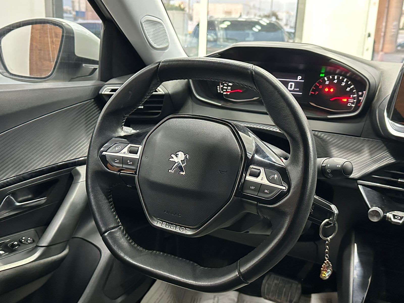 Peugeot 2008 thumbnail 5