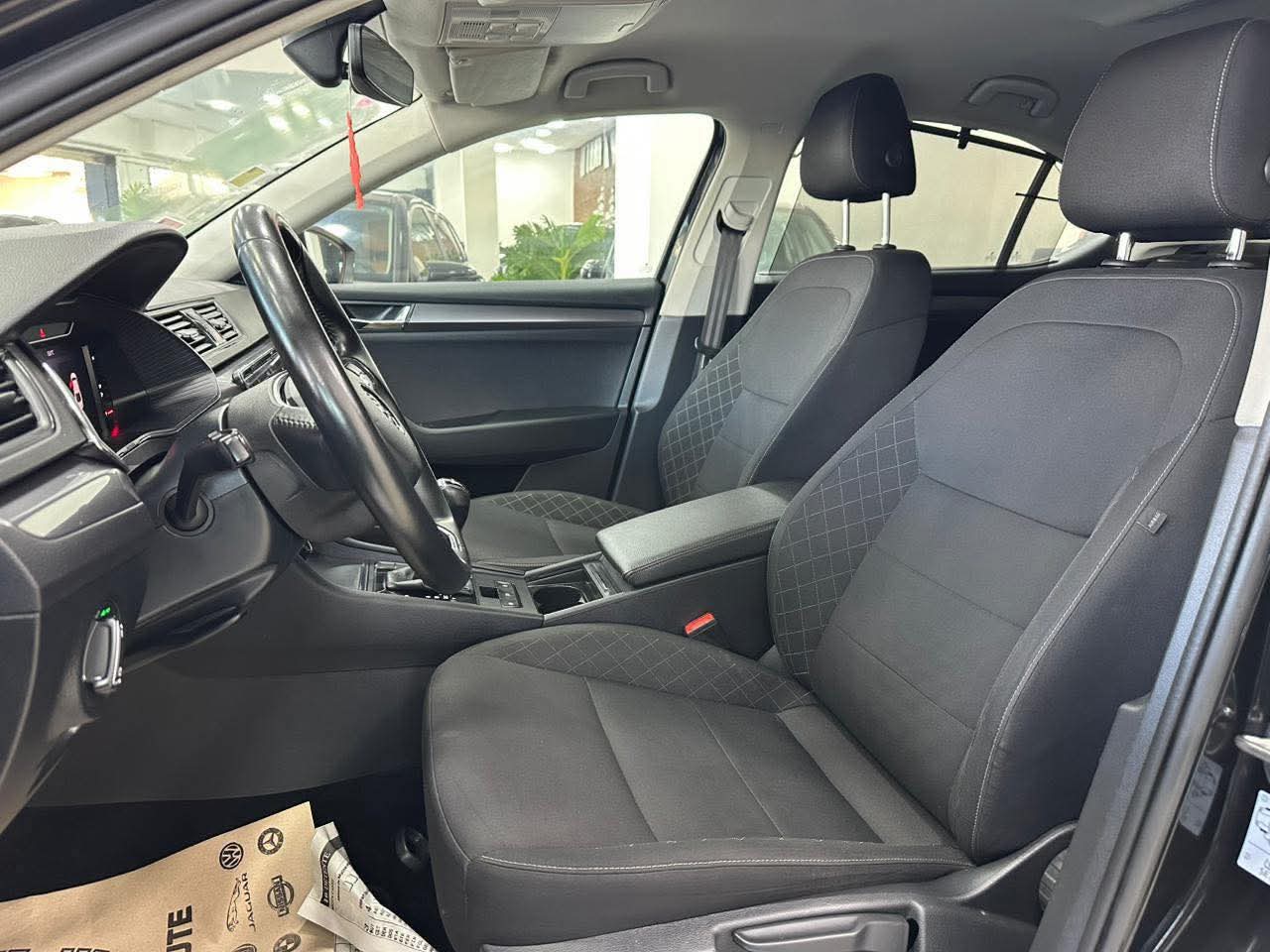 Scoda superb thumbnail 9